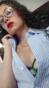 LIZ_HOLMES Your sexy secretary is here slika 3