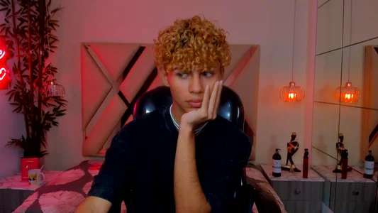 Zdjęcia Anyelo_Twink Here lol:  2