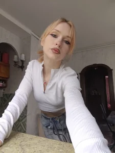 hello de BloomLizzy  4 Imagens
