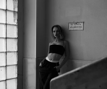 EdlaCroyles mesmerising figure 💖 sexfoto 1