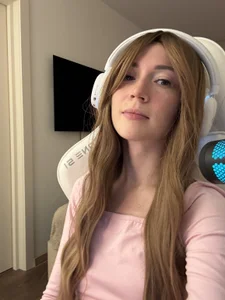 moleculegirl Selfie Pic 2