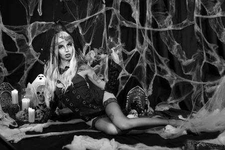 Lunamistyc 🔥 Undress me under the candlelight Immagine  3