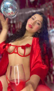 Cute🤤✨ de christal_cutee  3 Imagens