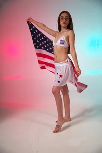 victoriapalmerfgのTemptation in red, white and skin🌹の 7枚の写真