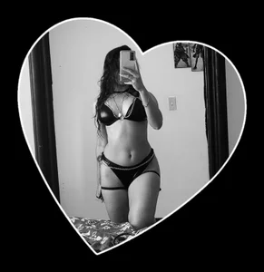 Public de Lyrarose__  4 Imagens