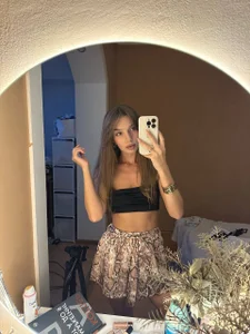 TrishIsaac Style is everything🤍😎🤩 Poză