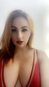 mia_lourence 😈🖤💕😁 টি ছবি