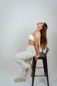 _Kim__M Watching Immagine 