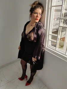 zehra_sanem Come meet me Pic 3