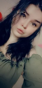 Linasexy777 kiss Foto 3