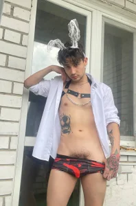 Mike_severi2 bad Bunny รูป  2