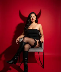 SEXY PHOTOS!🤍😏 de sexy-latin10  2 photos