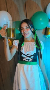 _ALLYSON18_ Welcome to my Oktoberfest party! 🍻💃 Pic