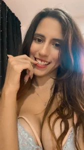 NinaRos37 A little bit of me Foto 3