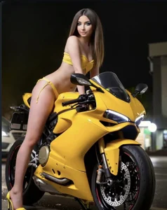 Motorbike shoot 💛