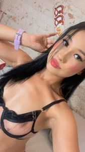 britanny_hamilton What do you like? my beautiful face or my sensual body? 😍 Pic 2