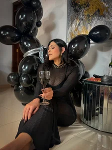 SarahYates Happy Birthday  8. fénykép