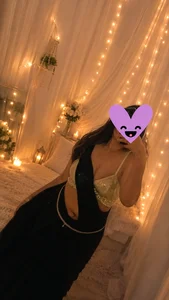 curvy_priya4u Public Foto 3