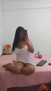 Lena_Ricci White dress টি ছবি