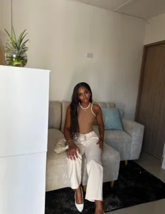 EmilyDiaaz At home 圖片