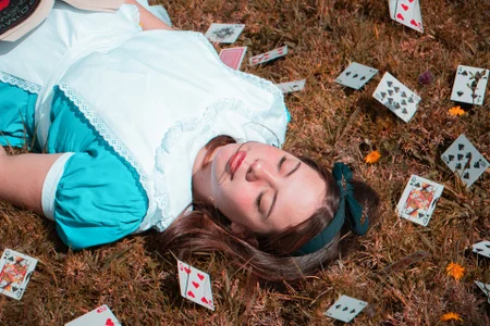 DanniAbbeyAlice in Wonderland图片 5