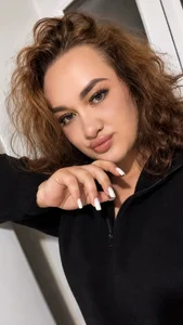 Violet_FisherPublic Bild