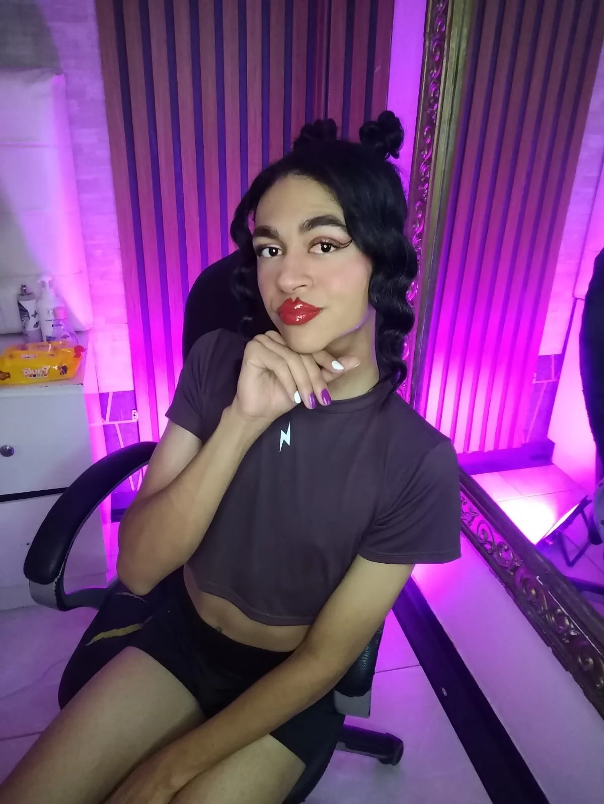 صور KyleeSmiith الرائجة  6979