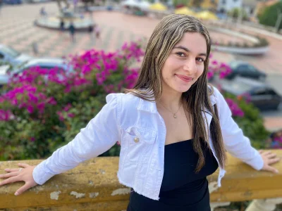 AtheneaRossi FLOWERS Pic 5