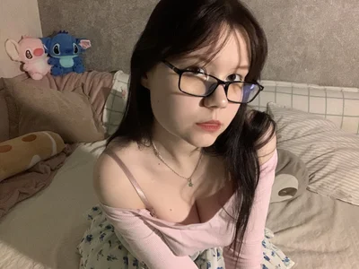 sota_starcaug and illustrations of a rabbit 🎀 Poză 3