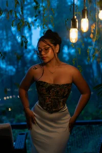 -VICKKY: IN DARKNESS ( 5 фото)