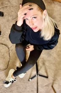 LoLAHotLove Public Kuva