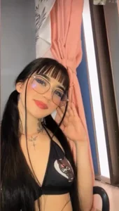 Lia_Johnson1 Public Pic 6