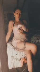 kriztal_pretty Public Pic