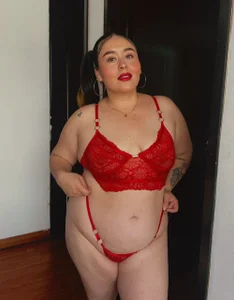 Khalia_ RED LIPS Immagine  4