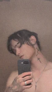 loverboy02142 Public - {count, plural, one {תמונה אחת} two {שתי תמונות} many {# תמונות} other {# תמונות}}