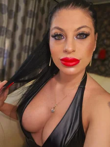 latex woman od ammyloca123  6 snímek