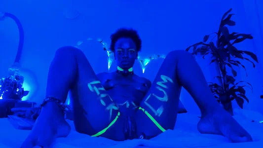 Coco_Kiss Neon 😎 Immagine  4