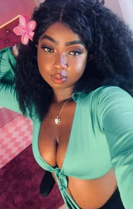 Brittanyjhons_の💚💚の 4枚の写真