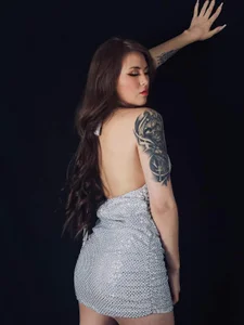 cloe_V Public Pic 9