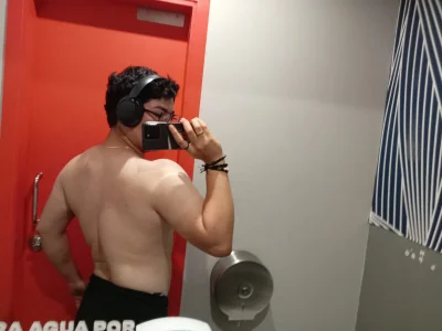 Public od Susan_Jose  2 snímek