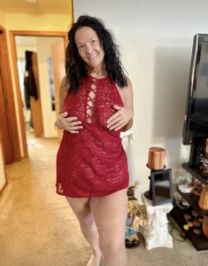 sassybrunette75 Public Pic 4