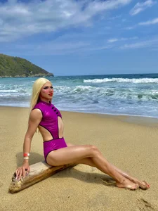 alessandrathedoll happy on the beach Pic 3