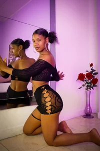 genesis_moretz I am your angel ♥ Pic 8