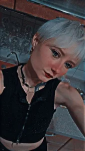 AudreaGaribai Do I Know You? 🤔💭 slika