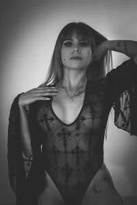 DarlinJones black and white  5. fénykép