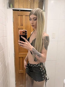 abrilbigcock 🤍🤍 รูป  2