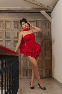 MayaMoretti_ your lady has come to please you Pic 2