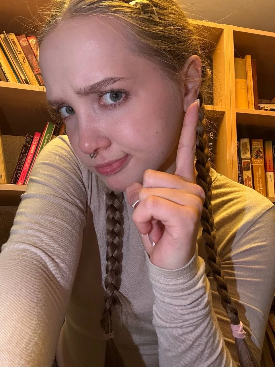 bambi_lu i am a good student!👓 Foto 2