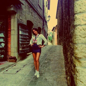 AnneHaddaway Public صورة واحدة|AnneHaddaway Public صورتان|AnneHaddaway Public  4 صور|AnneHaddaway Public  4 صورة