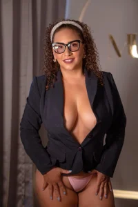 Eva-Millss Secret Meeting ❤️‍🔥😏 Pic 3